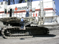 Hydraulic lift installed on a dragline improves access and eliminates climbing a vertical ladder.